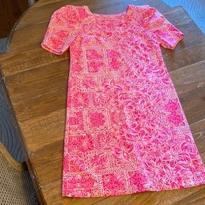 NWOT size Medium Lilly Pulitzer puff sleeve dress.